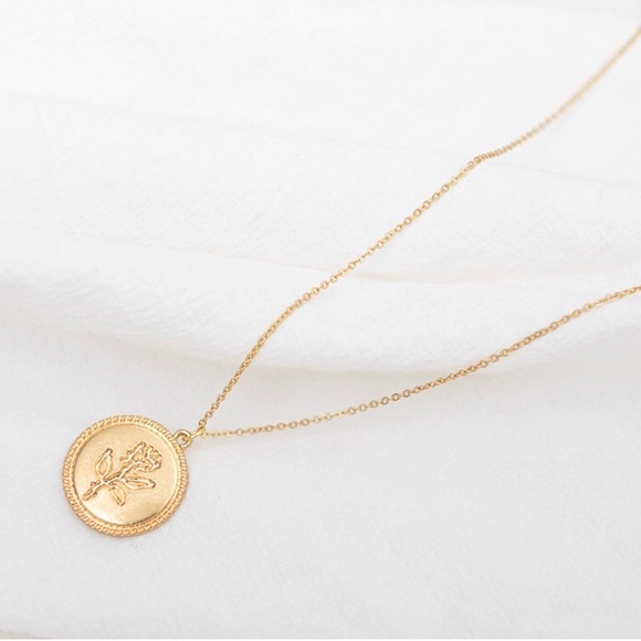 Last 1✨🆕Vena Delicate Gold Floral Coin Necklace - Picture 5 of 5